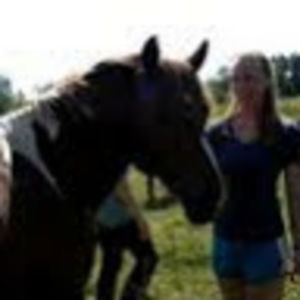 Meet your Posher, Caitlin